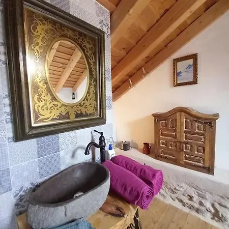 Casita Con Encanto Tranquilidad Villavieja Del Lozoya Wi-Fi En Sierra De Madrid Y A 50 Minutos De Capital Exterior foto